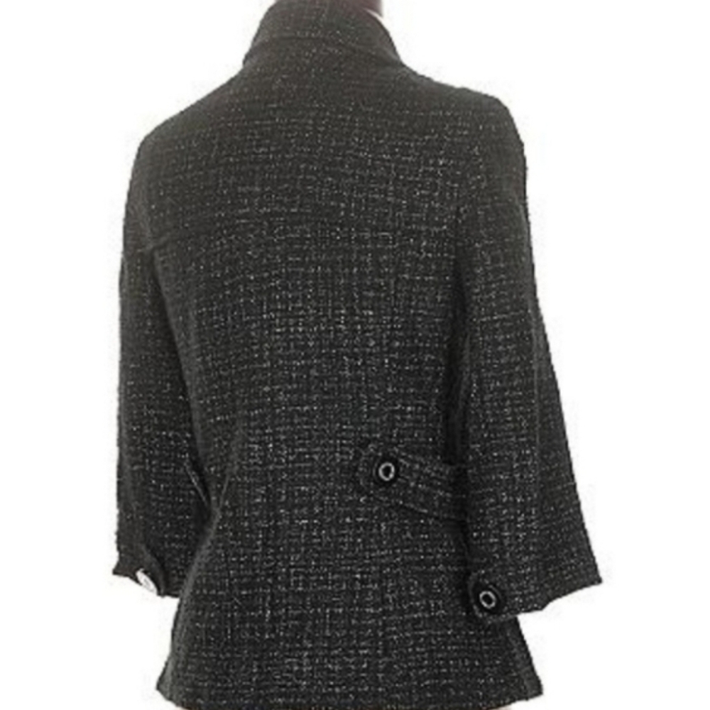 CLEARANCE TBurch Read - Picture 11 of 16